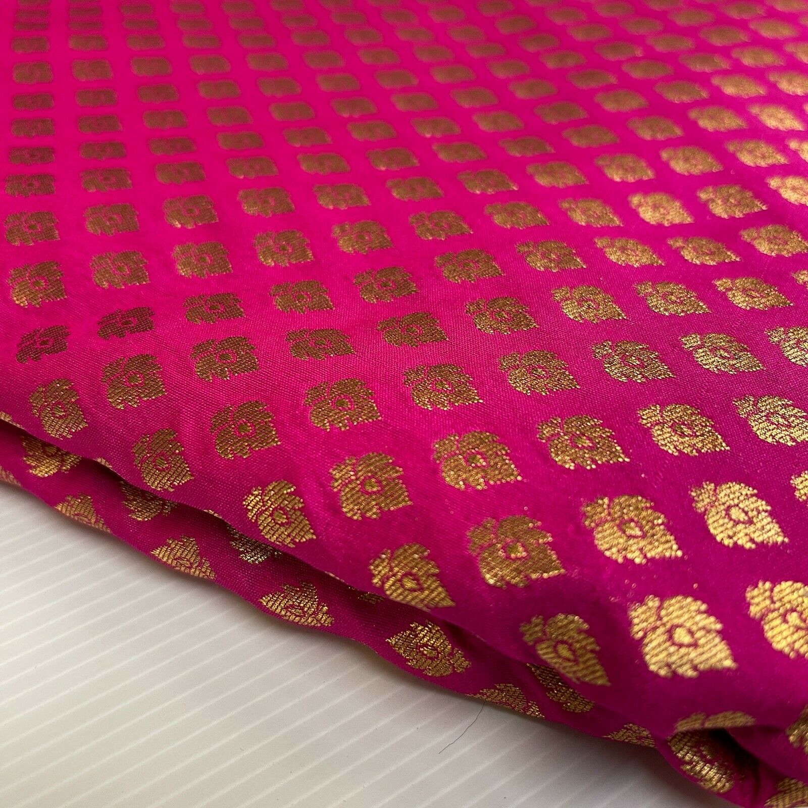 Indian Handloom brocade wedding fabric M1536 Mtex