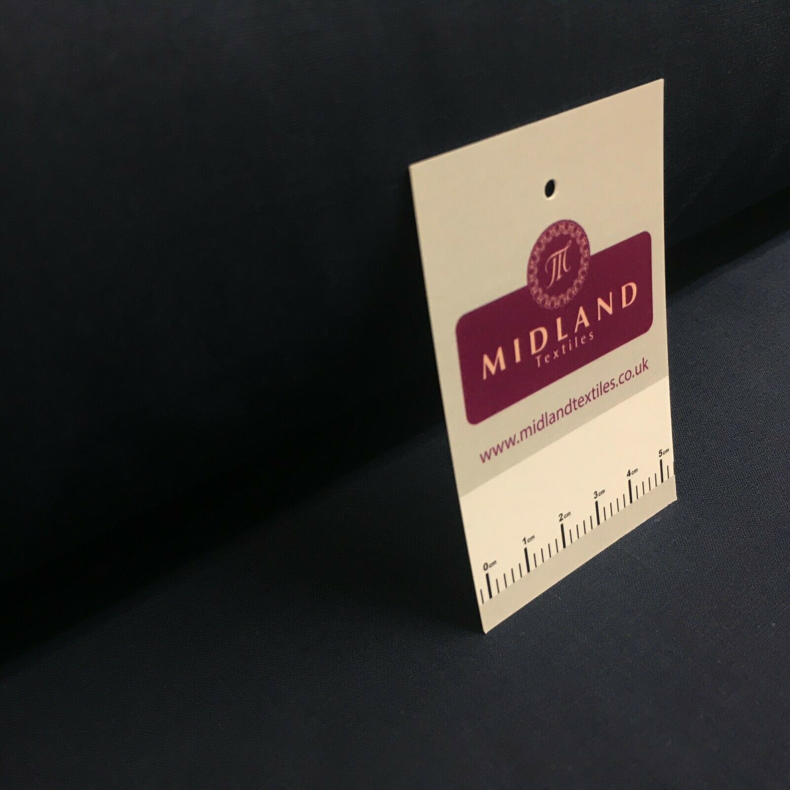 Poly Cotton Sheeting fabric ideal for bedding, backdrops & Crafting M1423