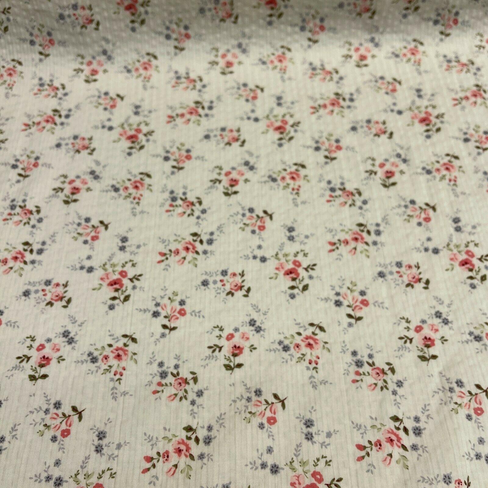 Ivory floral Seersucker Korean Cotton Fabric 148cm wide M1577
