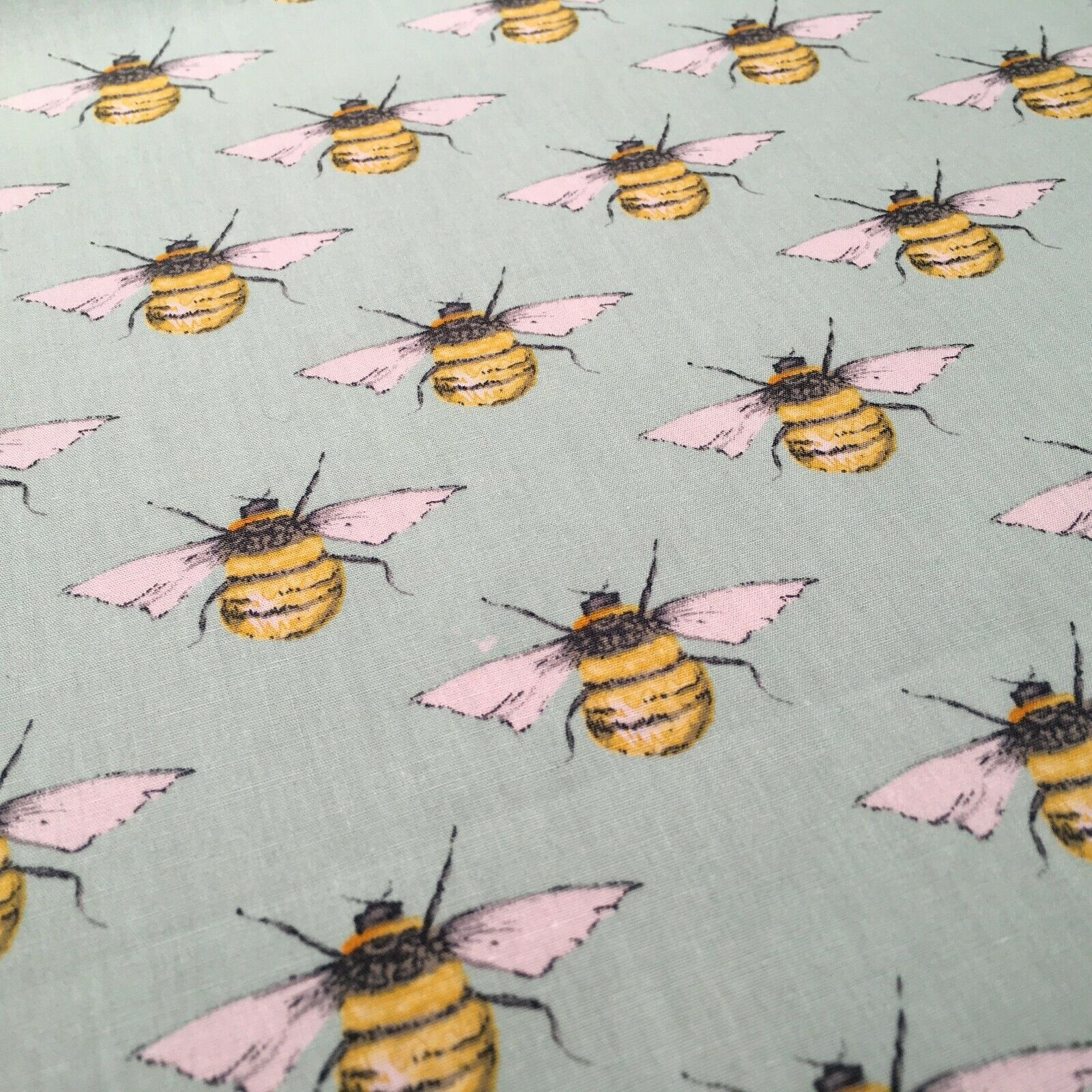 100% Cotton Poplin printed bees craft mask Fabric 110 cm MD1398 Mtex