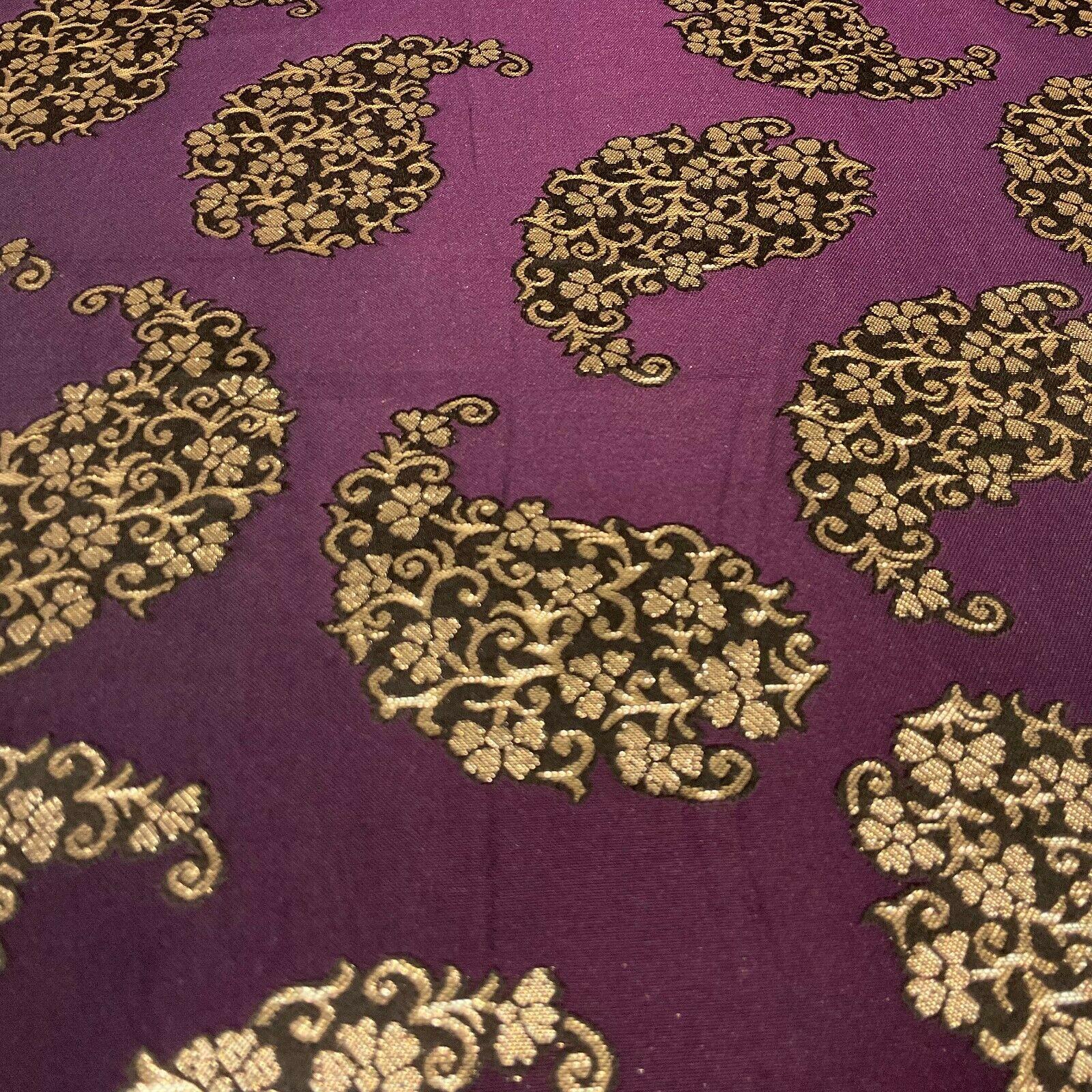 Paisley Brocade Wedding Banarsi Fabric 147 cm M1598