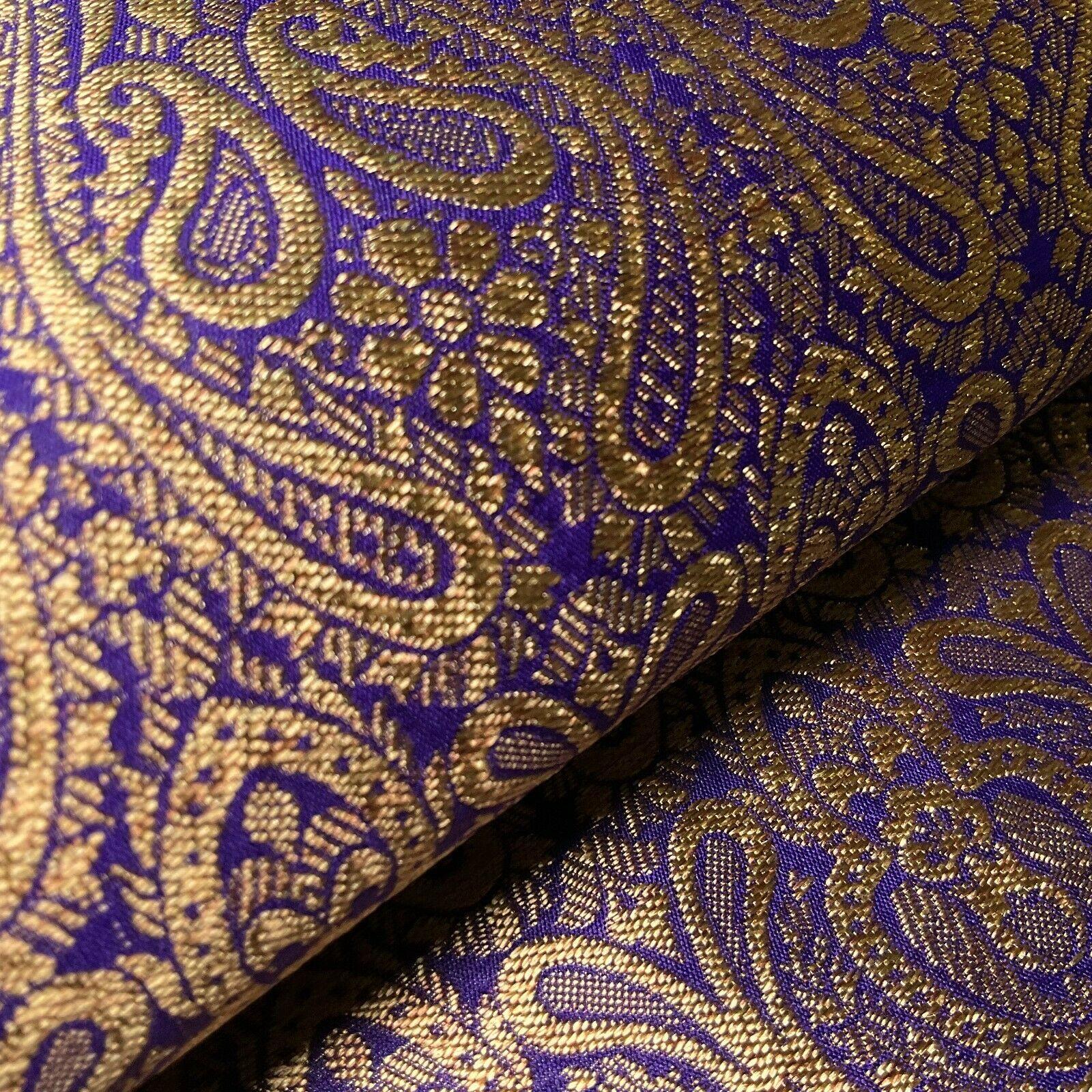 Double Paisley Brocade Wedding Banarsi Fabric 147 cm M1566