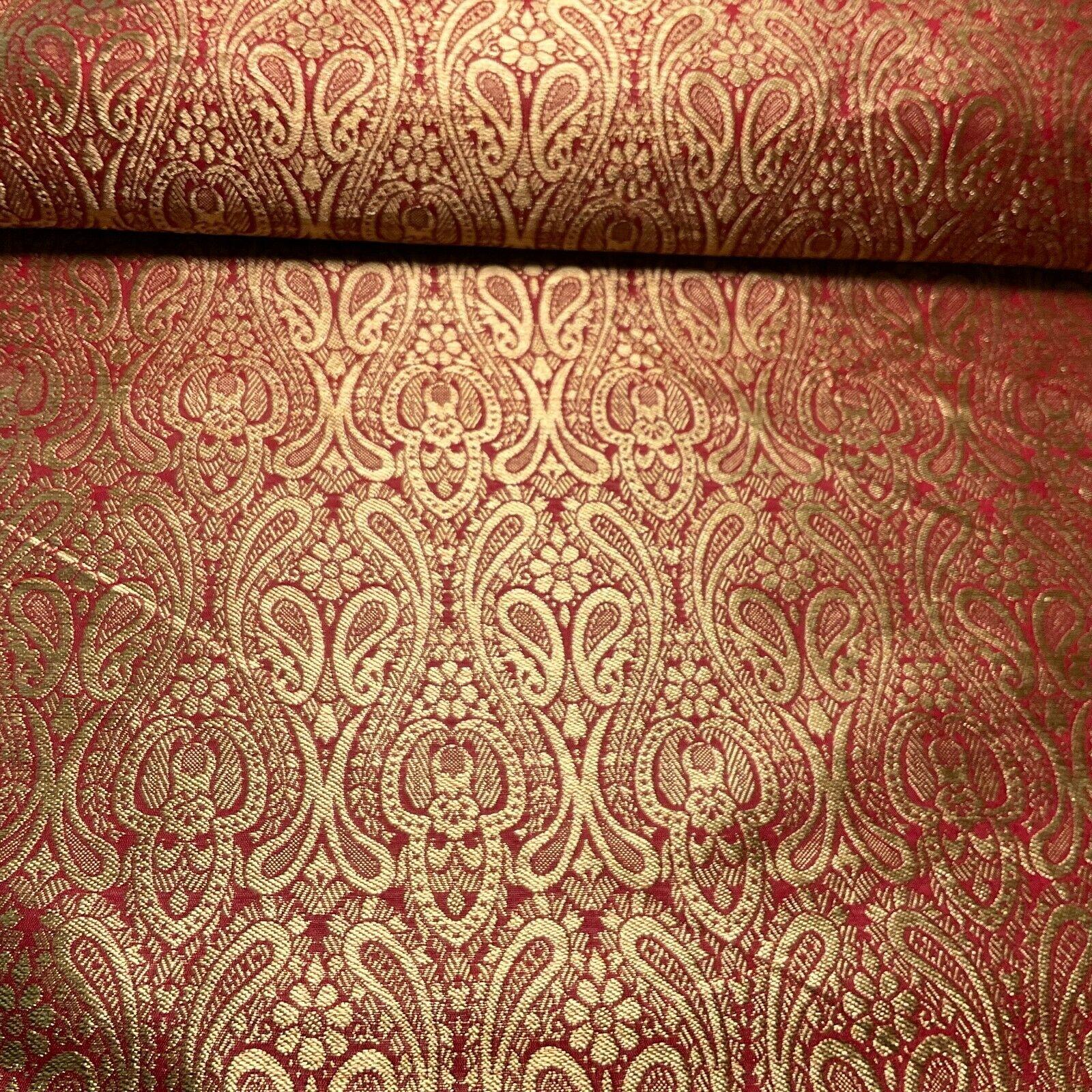 Double Paisley Brocade Wedding Banarsi Fabric 147 cm M1566