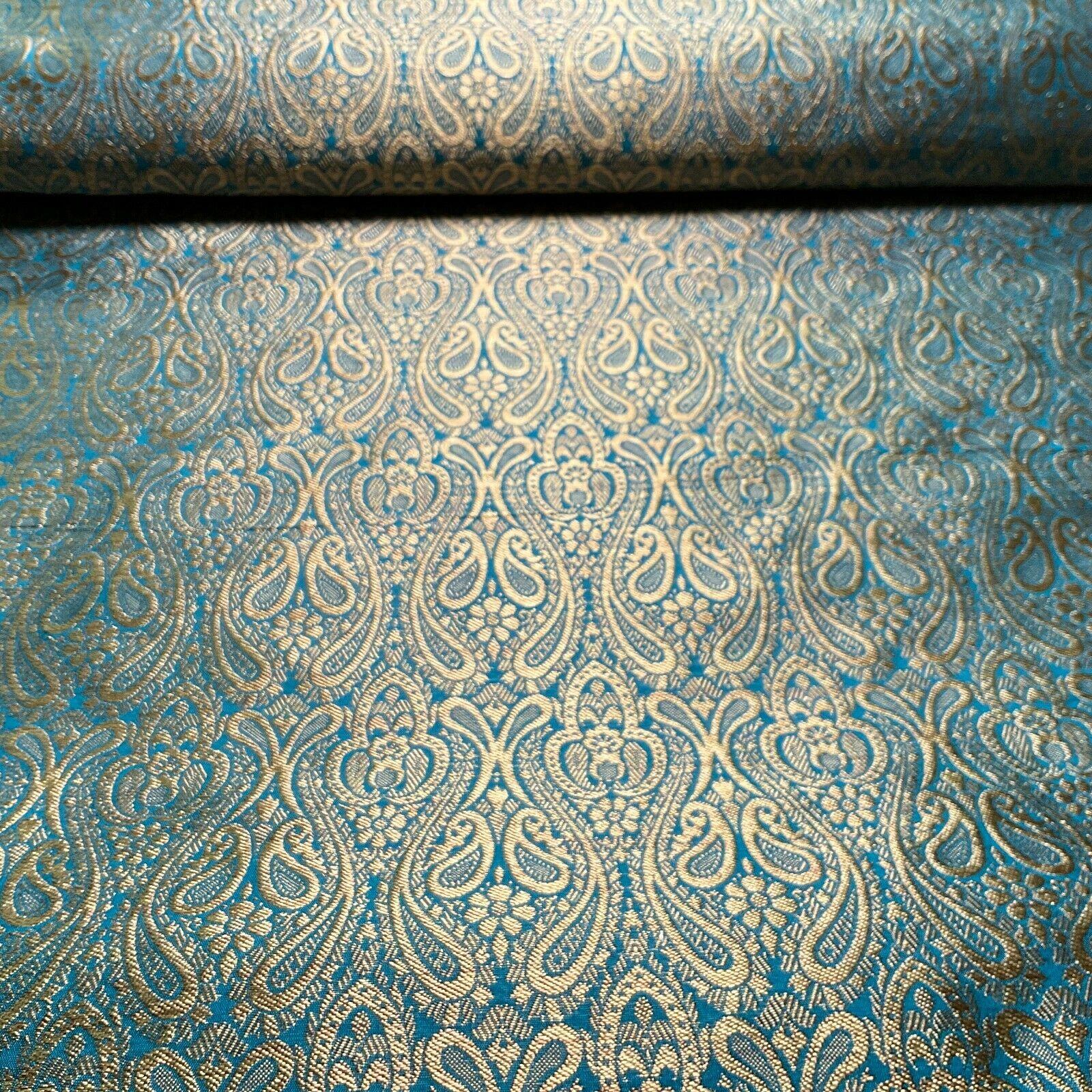 Double Paisley Brocade Wedding Banarsi Fabric 147 cm M1566