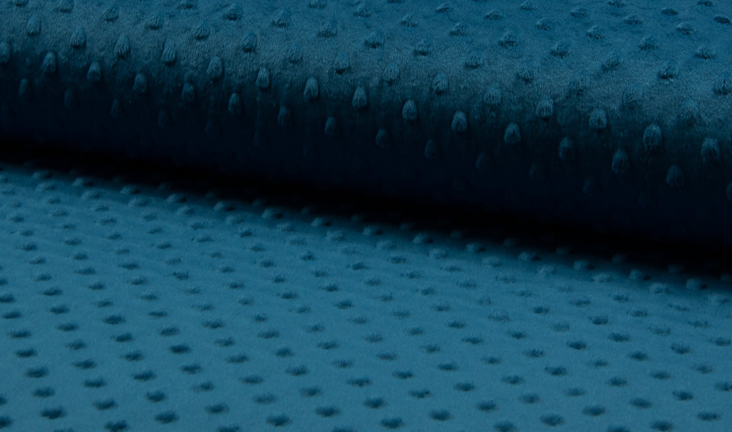 Plain Dimple Cuddle Fleece Fabric M1479 Mtex